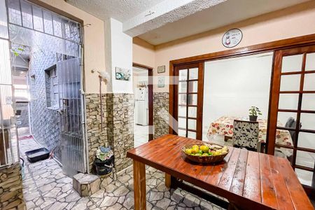 Casa à venda com 149m², 3 quartos e 2 vagasCozinha