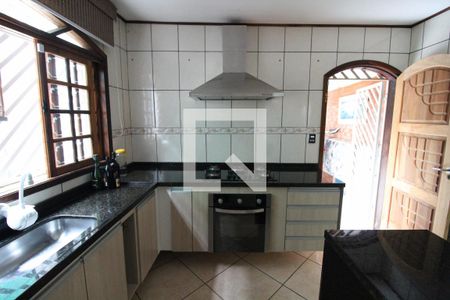 Cozinha de casa à venda com 3 quartos, 125m² em Jardim Vila Formosa, São Paulo
