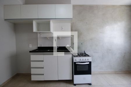 Sala / Cozinha de apartamento para alugar com 1 quarto, 24m² em Panamby, São Paulo