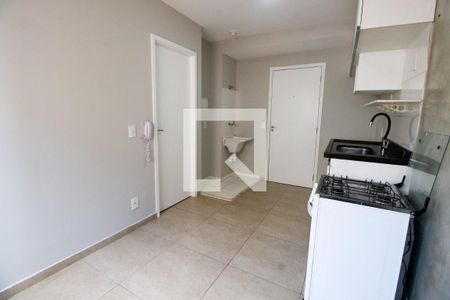 Sala / Cozinha de apartamento para alugar com 1 quarto, 24m² em Panamby, São Paulo
