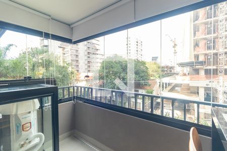 Varanda de kitnet/studio para alugar com 1 quarto, 25m² em Pinheiros, São Paulo