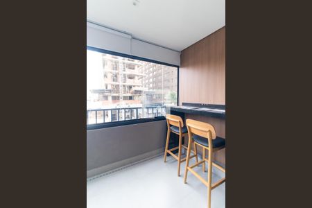 Varanda de kitnet/studio à venda com 1 quarto, 25m² em Pinheiros, São Paulo