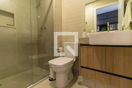 Banheiro de kitnet/studio à venda com 1 quarto, 25m² em Pinheiros, São Paulo