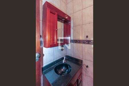 Casa à venda com 150m², 3 quartos e 1 vagaBanheiro 3