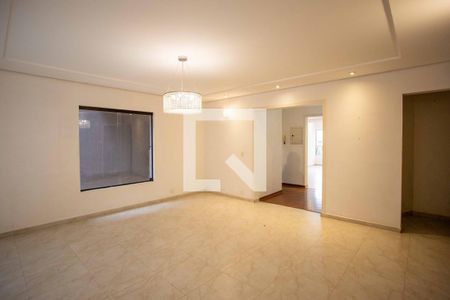 Casa à venda com 385m², 6 quartos e 2 vagasSala de Jantar