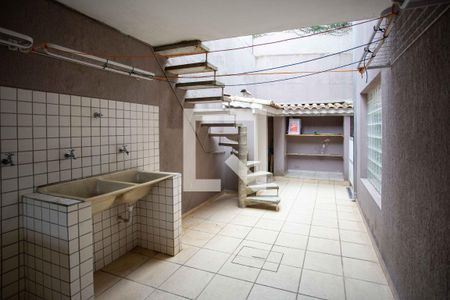 Casa à venda com 385m², 6 quartos e 2 vagasÁrea de Serviço