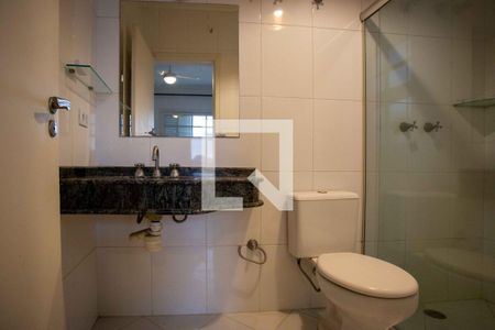 Casa à venda com 385m², 6 quartos e 2 vagasBanheiro da Suíte 2