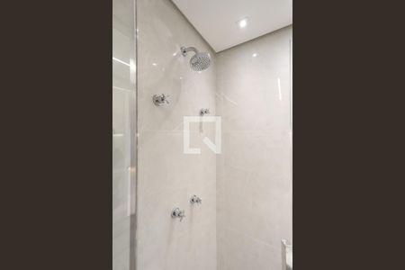 Apartamento à venda com 66m², 2 quartos e 1 vaga Apartamento à venda com 66m², 2 quartos e 1 vagaBanheiro da Suíte