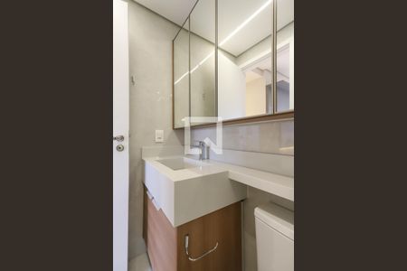 Apartamento à venda com 66m², 2 quartos e 1 vaga Apartamento à venda com 66m², 2 quartos e 1 vagaBanheiro da Suíte