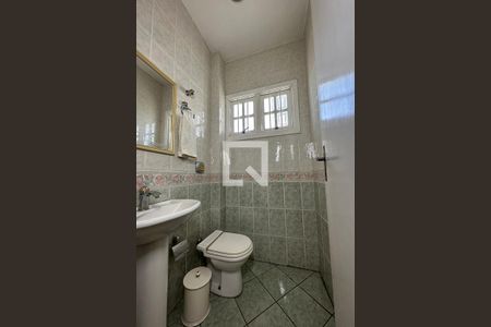 Banheiro de casa à venda com 2 quartos, 180m² em Santa Teresa, São Leopoldo