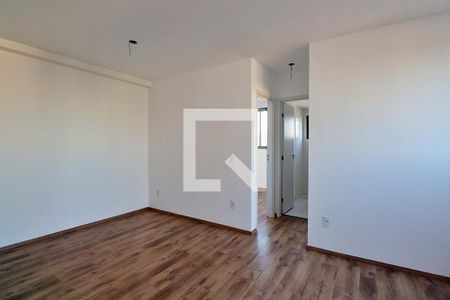 Sala de apartamento para alugar com 2 quartos, 42m² em Santa Maria, Santo André