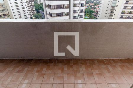 Apartamento para alugar com 215m², 4 quartos e 3 vagasVaranda do Quarto 1 - Suíte