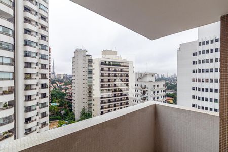 Apartamento para alugar com 215m², 4 quartos e 3 vagasVaranda do Quarto 1 - Suíte