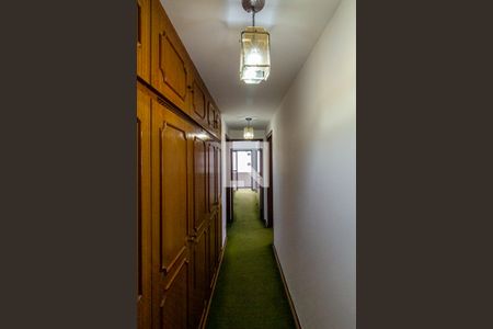 Apartamento para alugar com 215m², 4 quartos e 3 vagasCorredor