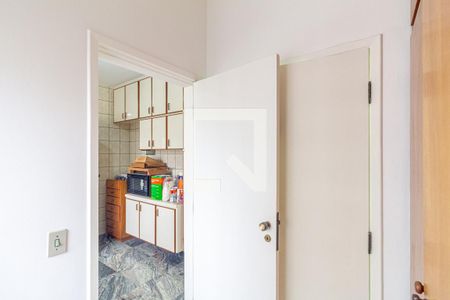 Apartamento para alugar com 215m², 4 quartos e 3 vagasQuarto de Serviço