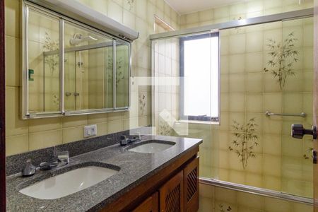 Apartamento para alugar com 215m², 4 quartos e 3 vagasBanheiro 1 - Suíte