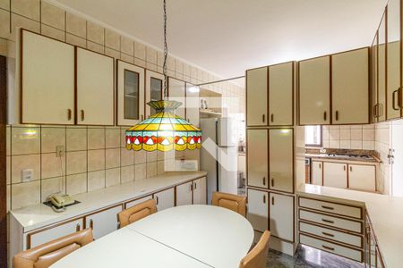 Apartamento para alugar com 215m², 4 quartos e 3 vagasCopa e Cozinha