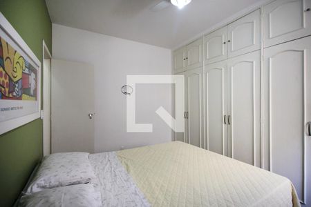 Apartamento à venda com 150m², 3 quartos e 2 vagasQuarto 2