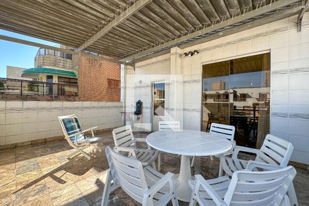 Apartamento para alugar com 150m², 2 quartos e 2 vagas Apartamento para alugar com 150m², 2 quartos e 2 vagasVaranda