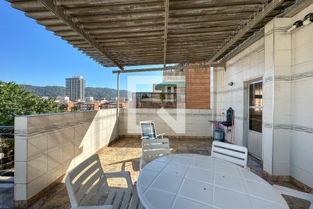 Apartamento para alugar com 150m², 2 quartos e 2 vagas Apartamento para alugar com 150m², 2 quartos e 2 vagasVaranda