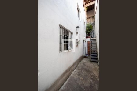 Casa à venda com 160m², 2 quartos e 2 vagas Casa à venda com 160m², 2 quartos e 2 vagasEdícula