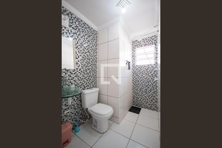 Casa à venda com 160m², 2 quartos e 2 vagas Casa à venda com 160m², 2 quartos e 2 vagasBanheiro