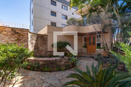 Casa à venda com 840m², 3 quartos e 6 vagasEntrada