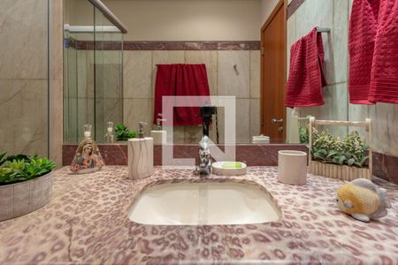 Casa à venda com 840m², 3 quartos e 6 vagasBanheiro Suíte 3