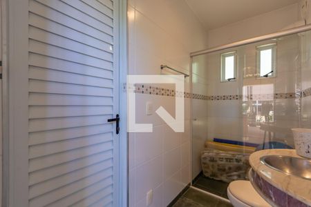 Casa à venda com 840m², 3 quartos e 6 vagasBanheiro de Serviço 1