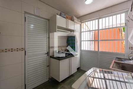 Casa à venda com 840m², 3 quartos e 6 vagasÁrea de Serviço