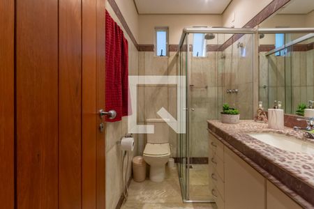 Casa à venda com 840m², 3 quartos e 6 vagasBanheiro Suíte 3