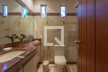 Casa à venda com 840m², 3 quartos e 6 vagasBanheiro Suíte 1