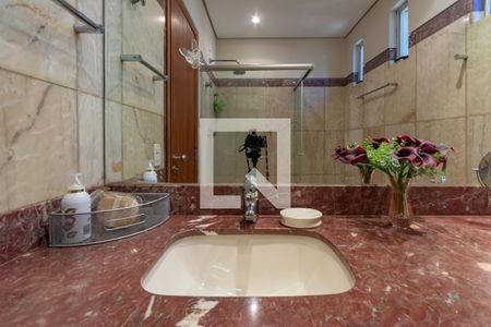 Casa à venda com 840m², 3 quartos e 6 vagasBanheiro Suíte 1