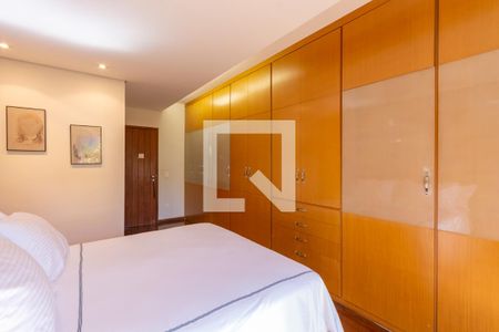 Casa à venda com 840m², 3 quartos e 6 vagasSuíte 2