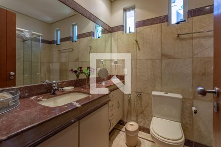 Casa à venda com 840m², 3 quartos e 6 vagasBanheiro Suíte 1