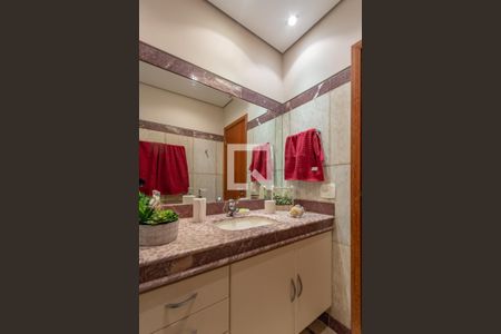 Casa à venda com 840m², 3 quartos e 6 vagasBanheiro Suíte 3