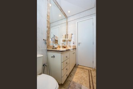 Apartamento à venda com 180m², 3 quartos e 3 vagasBanheiro Social