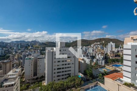Apartamento à venda com 180m², 3 quartos e 3 vagasSuíte