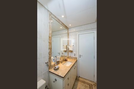 Apartamento à venda com 180m², 3 quartos e 3 vagasBanheiro Social