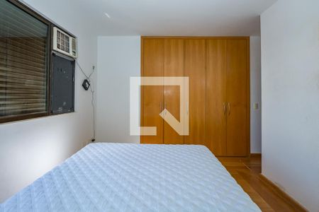 Apartamento à venda com 180m², 3 quartos e 3 vagasSuíte