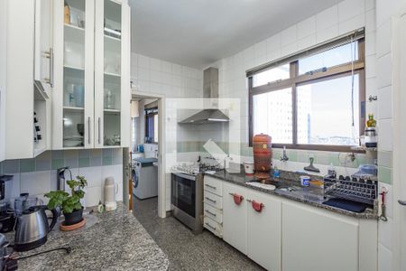Apartamento à venda com 180m², 3 quartos e 3 vagasCozinha