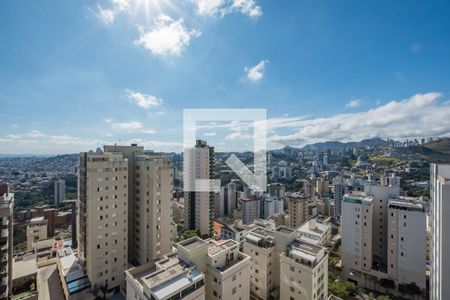 Apartamento à venda com 180m², 3 quartos e 3 vagasSuíte