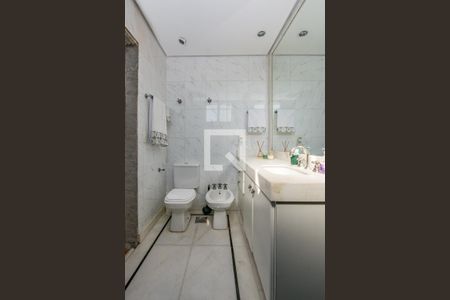 Apartamento à venda com 180m², 3 quartos e 3 vagasBanheiro da Suíte