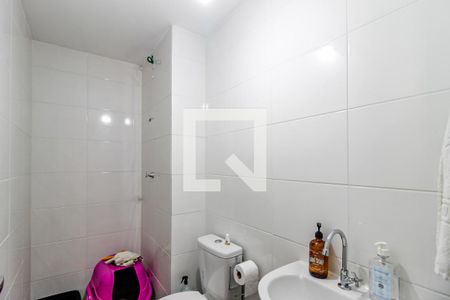 Banheiro de apartamento à venda com 1 quarto, 24m² em Santo Amaro, São Paulo