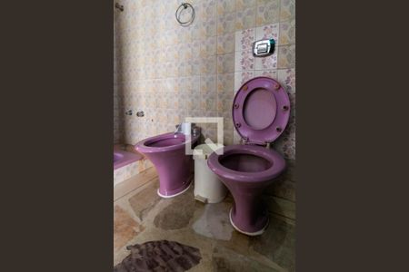 Casa à venda com 710m², 4 quartos e 10 vagasBanheiro Social 2