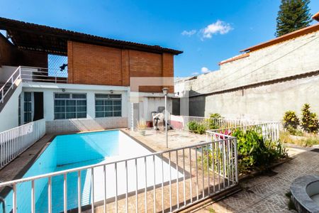 Casa à venda com 710m², 4 quartos e 10 vagasPiscina