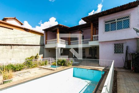 Casa à venda com 710m², 4 quartos e 10 vagasPiscina