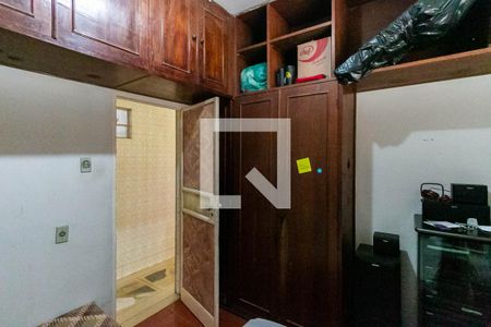 Casa à venda com 710m², 4 quartos e 10 vagasQuarto 5