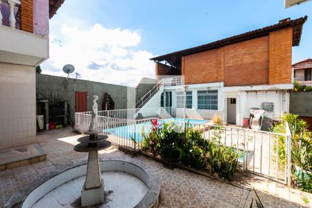 Casa à venda com 710m², 4 quartos e 10 vagasPiscina