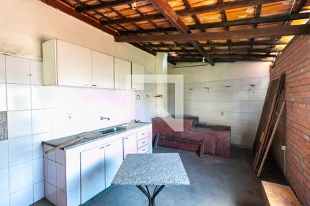 Casa à venda com 710m², 4 quartos e 10 vagasVaranda gourmet